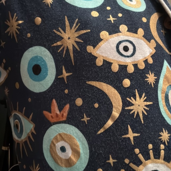 Meet your Posher, Lauren - Picture 2 of 4